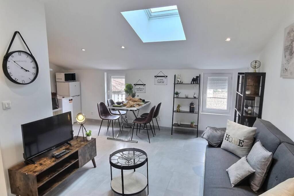 L'Escapade Proche Gare Apartment Angouleme Ngoại thất bức ảnh