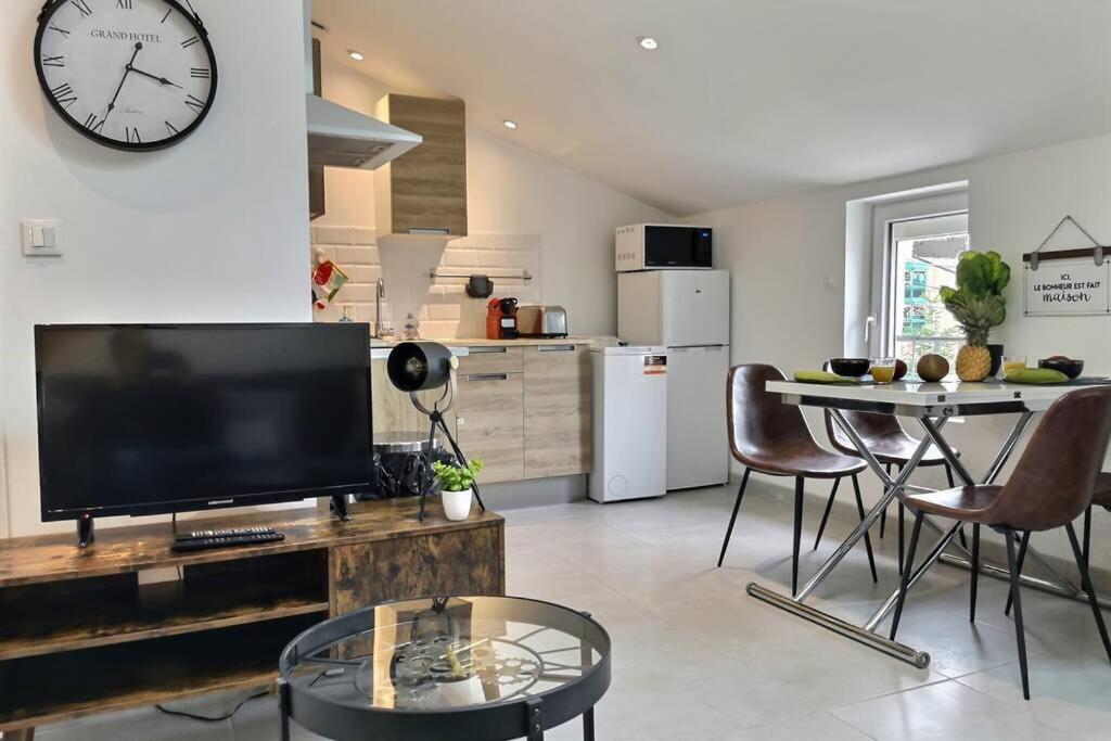 L'Escapade Proche Gare Apartment Angouleme Ngoại thất bức ảnh